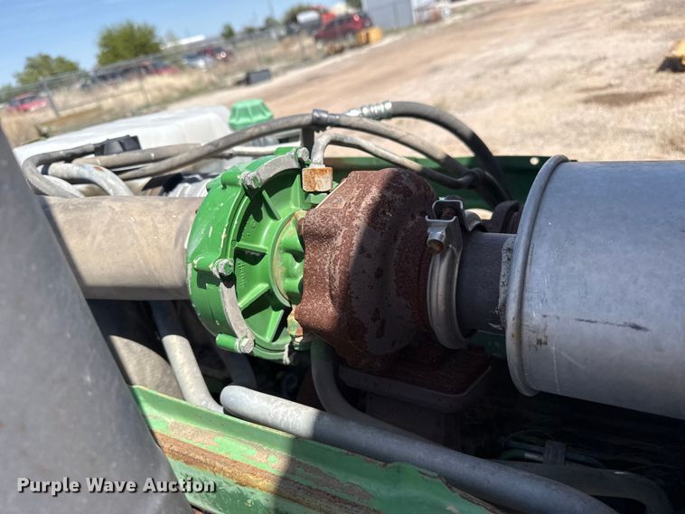 image for item YA3230 2001 John Deere 6405 tractor