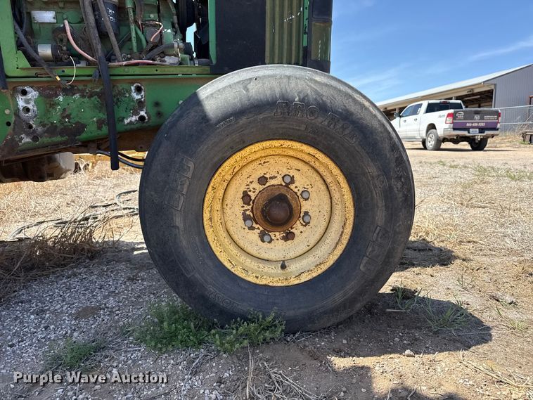 image for item YA3230 2001 John Deere 6405 tractor