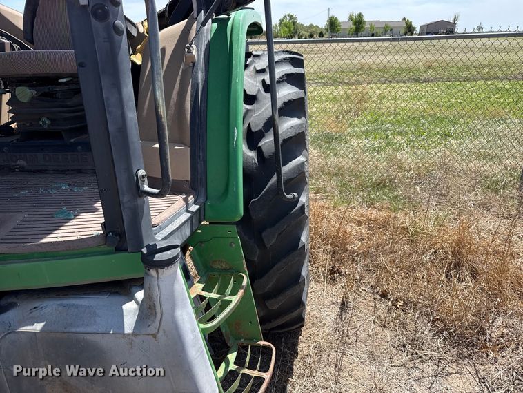 image for item YA3230 2001 John Deere 6405 tractor