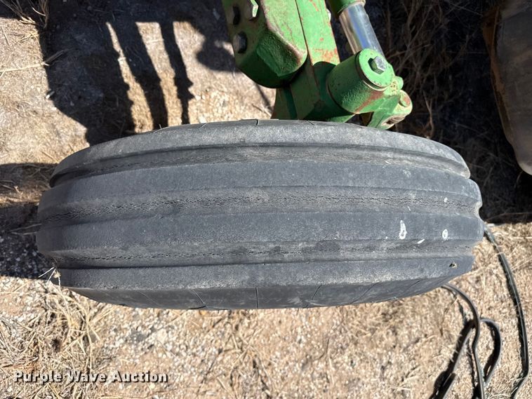 image for item YA3230 2001 John Deere 6405 tractor