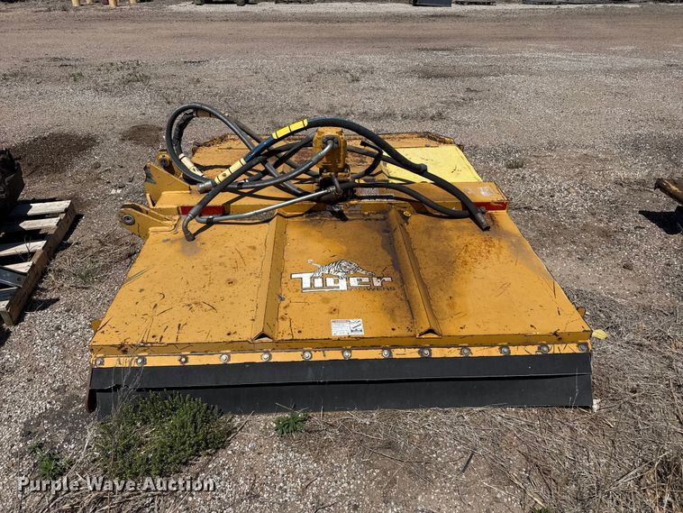 image for item YA3230 2001 John Deere 6405 tractor