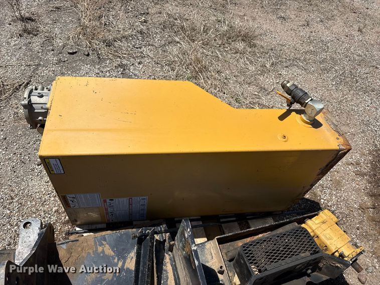 image for item YA3230 2001 John Deere 6405 tractor