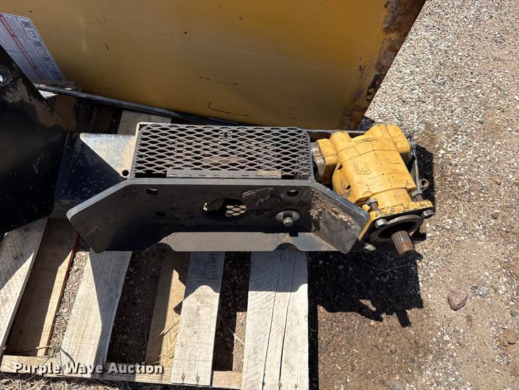 image for item YA3230 2001 John Deere 6405 tractor
