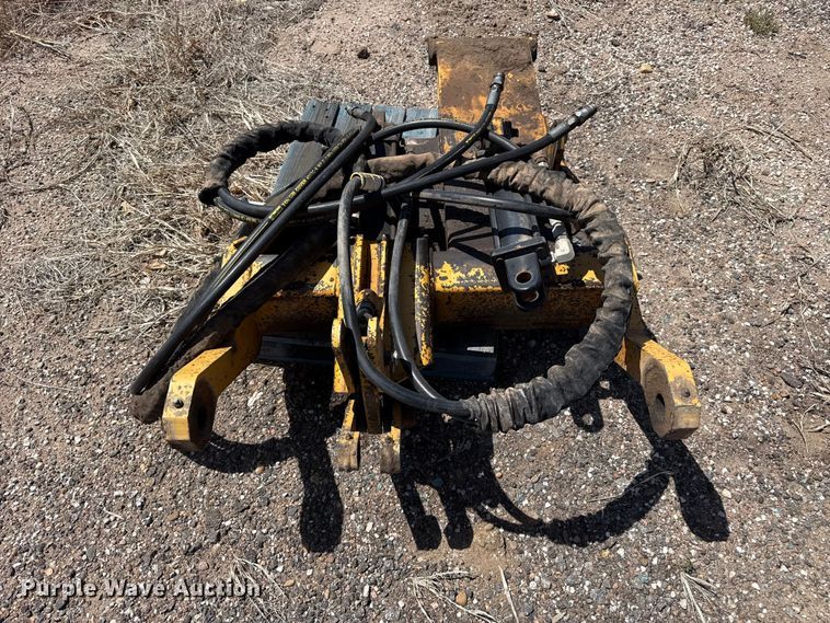 image for item YA3230 2001 John Deere 6405 tractor