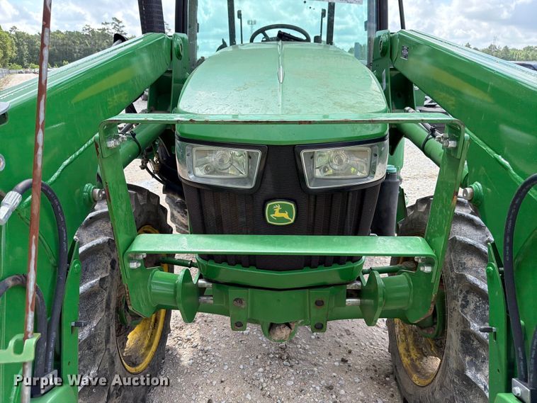 image for item YA3321 2021 John Deere 5075E MFWD tractor