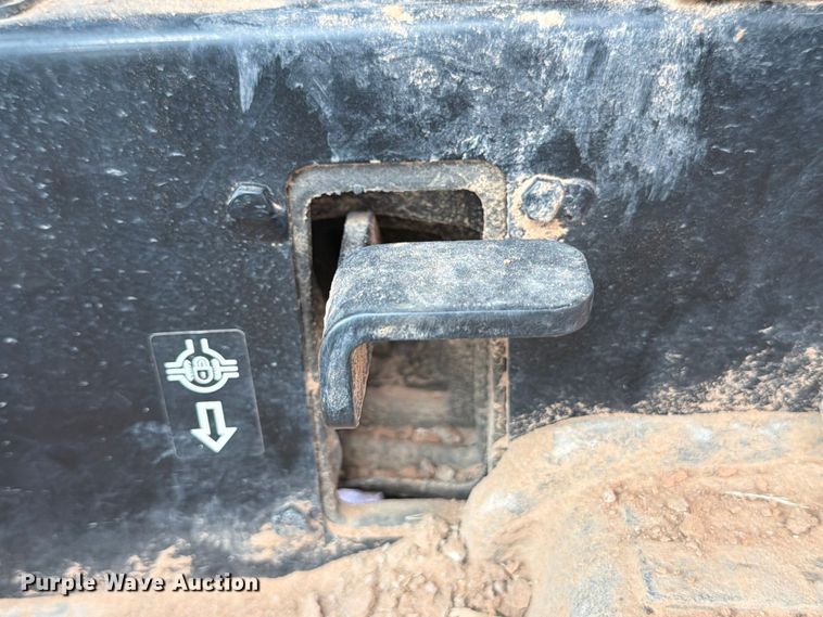 image for item YA3321 2021 John Deere 5075E MFWD tractor