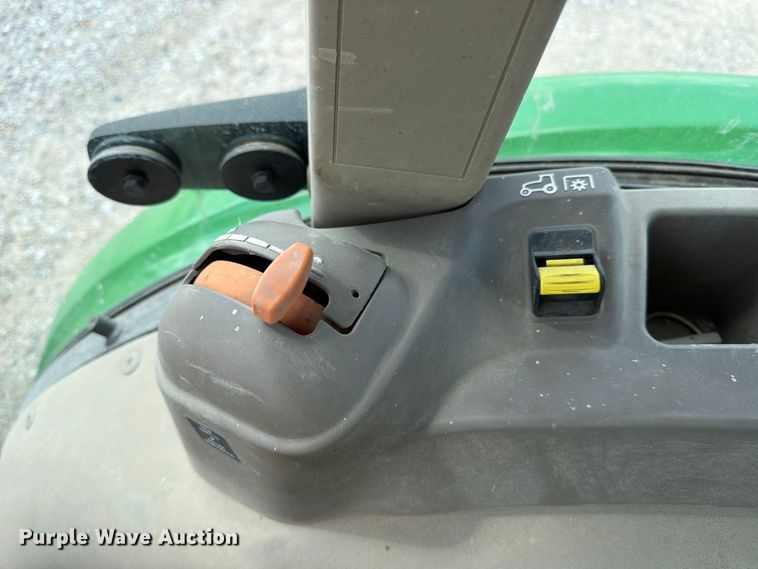image for item YA3321 2021 John Deere 5075E MFWD tractor
