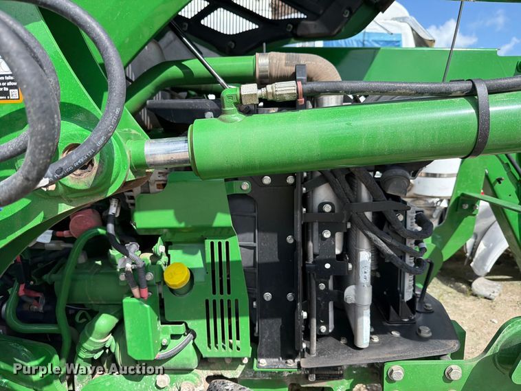 image for item YA3321 2021 John Deere 5075E MFWD tractor