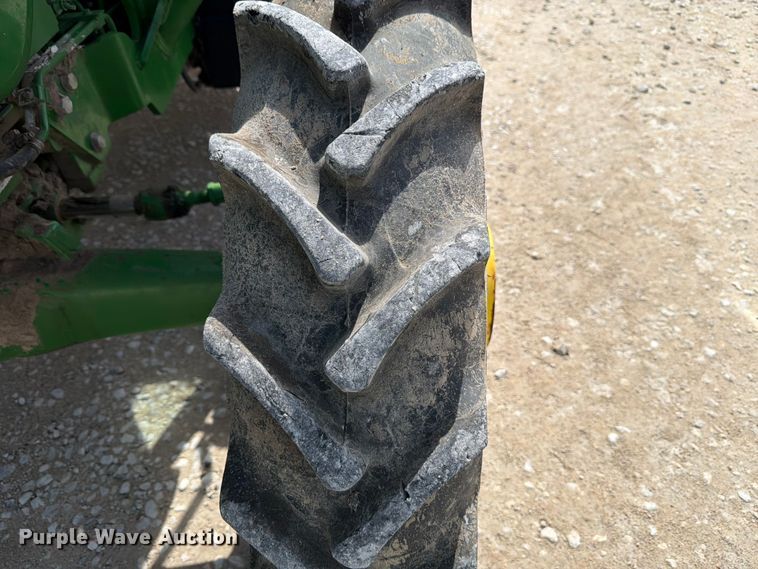 image for item YA3321 2021 John Deere 5075E MFWD tractor