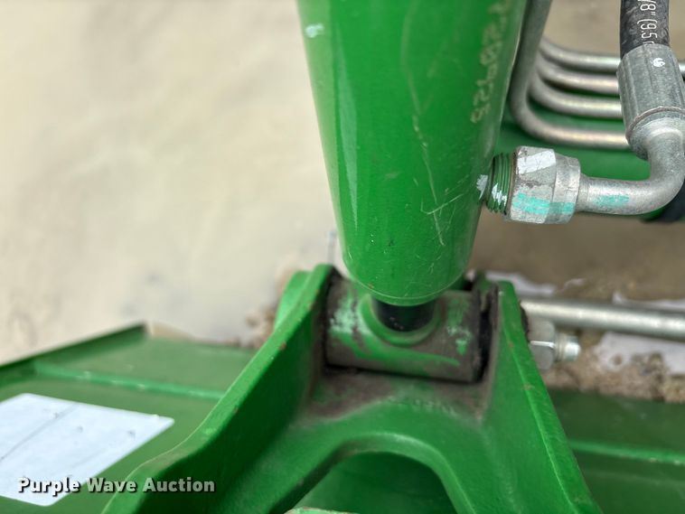 image for item YA3326 2020 John Deere 3038E MFWD tractor