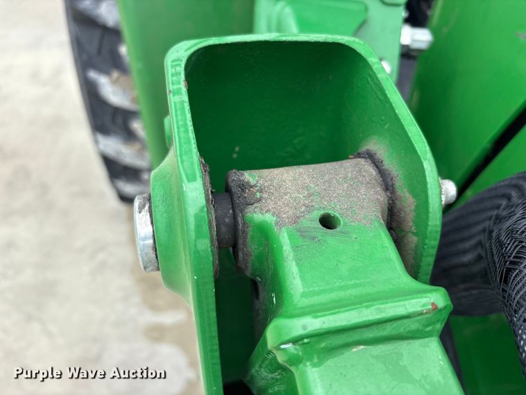 image for item YA3326 2020 John Deere 3038E MFWD tractor