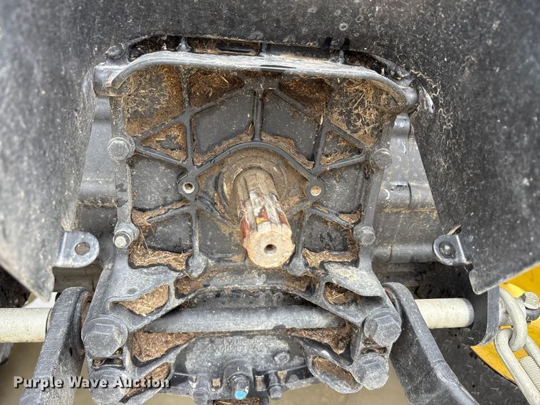 image for item YA3326 2020 John Deere 3038E MFWD tractor