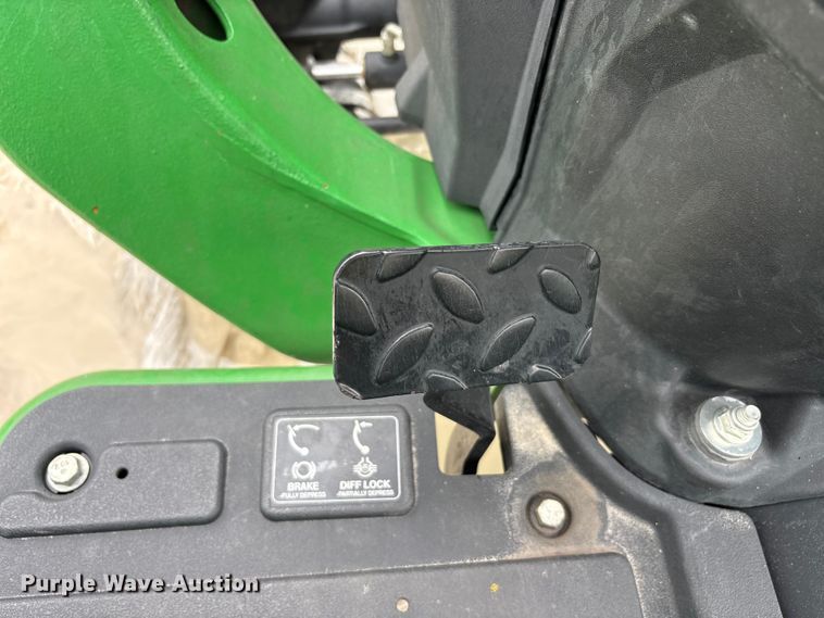 image for item YA3326 2020 John Deere 3038E MFWD tractor