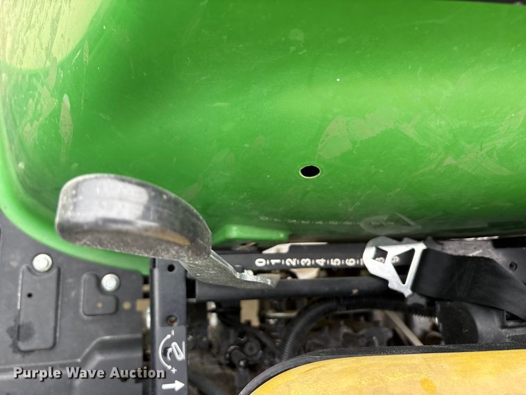 image for item YA3326 2020 John Deere 3038E MFWD tractor