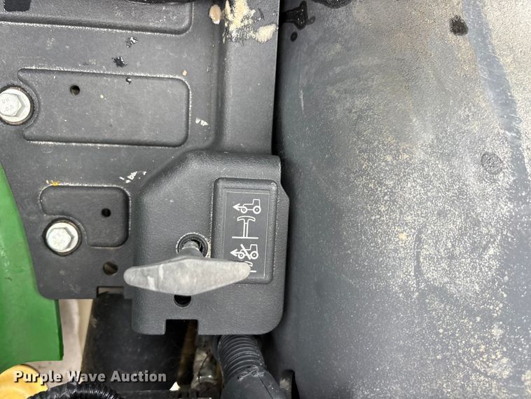image for item YA3326 2020 John Deere 3038E MFWD tractor