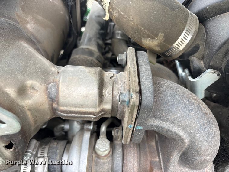 image for item YA3326 2020 John Deere 3038E MFWD tractor
