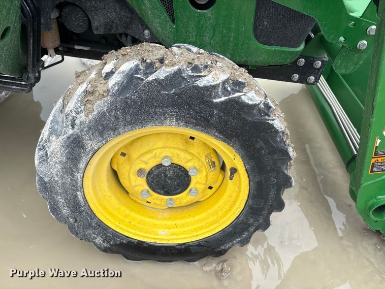image for item YA3326 2020 John Deere 3038E MFWD tractor