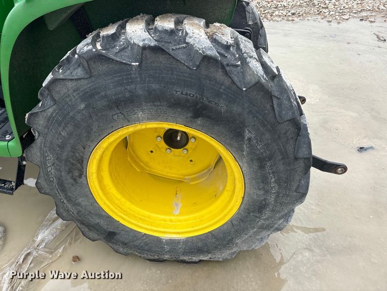 image for item YA3326 2020 John Deere 3038E MFWD tractor