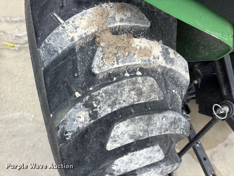image for item YA3326 2020 John Deere 3038E MFWD tractor