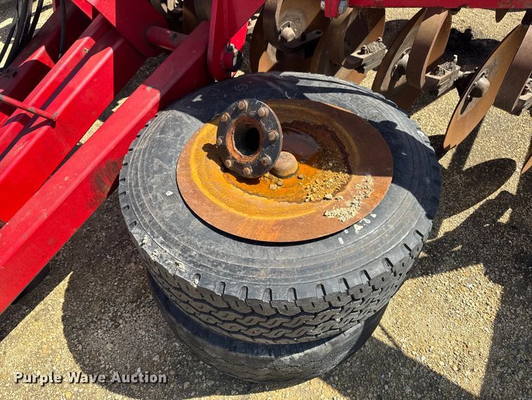 image for item YA3335 Wil-Rich Soil Pro 513 disk ripper