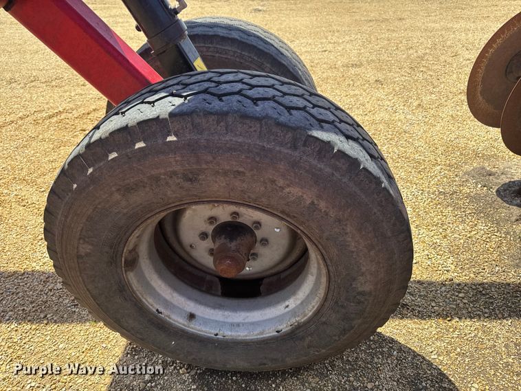 image for item YA3335 Wil-Rich Soil Pro 513 disk ripper