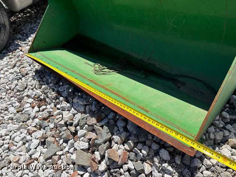 image for item YA3376 2023 John Deere 5075E MFWD tractor