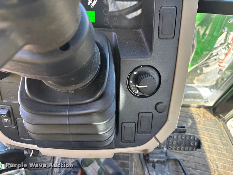 image for item YA3376 2023 John Deere 5075E MFWD tractor