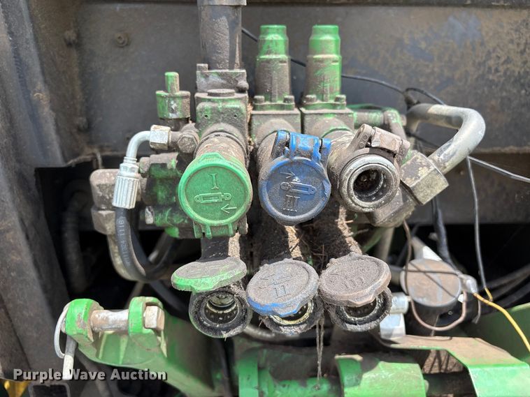image for item YA3380 2022 John Deere 5100E MFWD tractor
