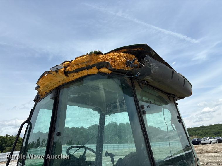 image for item YA3380 2022 John Deere 5100E MFWD tractor
