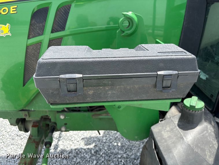 image for item YA3380 2022 John Deere 5100E MFWD tractor