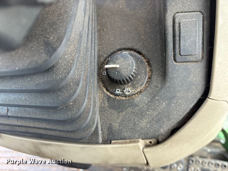 image for item YA3380 2022 John Deere 5100E MFWD tractor