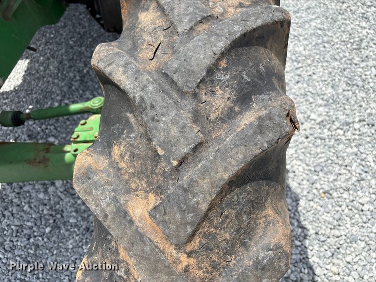 image for item YA3380 2022 John Deere 5100E MFWD tractor