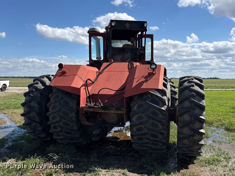 image for item YA3413 1976 International Harvester 4568 4WD tractor