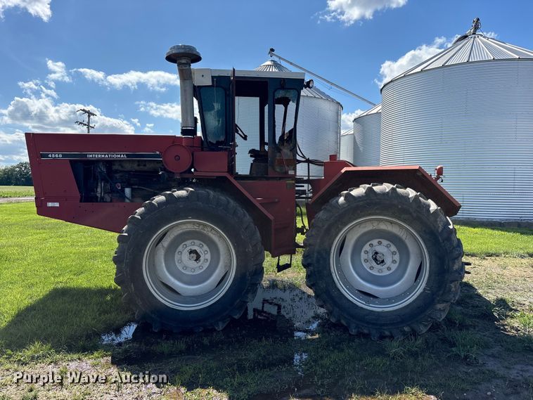 image for item YA3413 1976 International Harvester 4568 4WD tractor