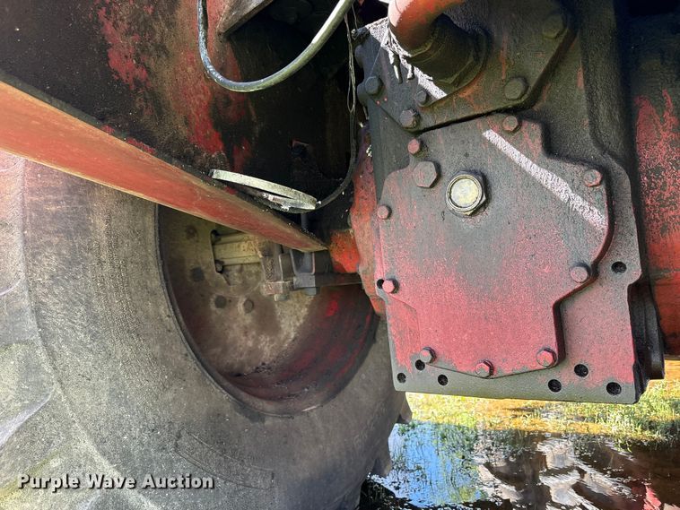 image for item YA3413 1976 International Harvester 4568 4WD tractor