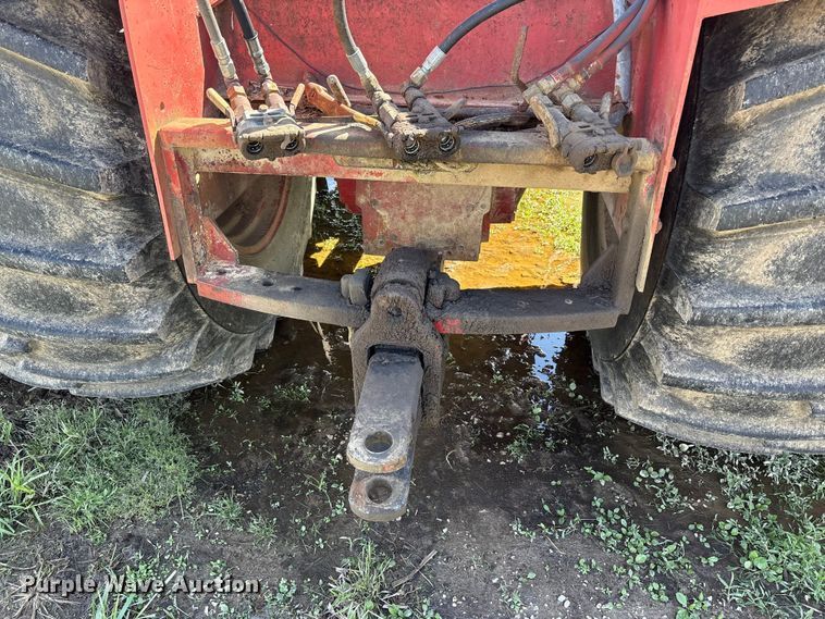image for item YA3413 1976 International Harvester 4568 4WD tractor
