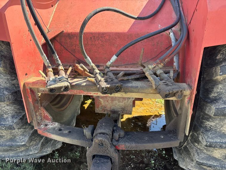 image for item YA3413 1976 International Harvester 4568 4WD tractor