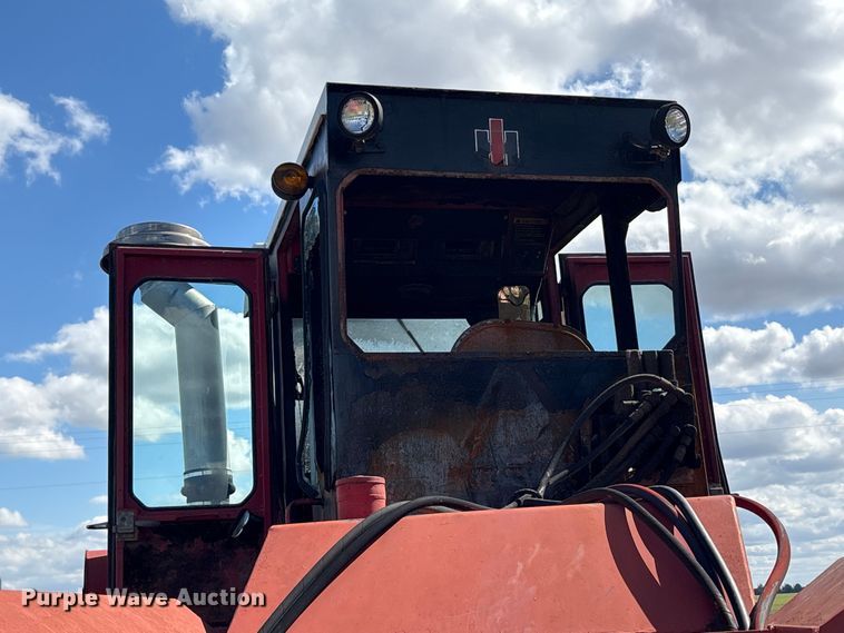 image for item YA3413 1976 International Harvester 4568 4WD tractor