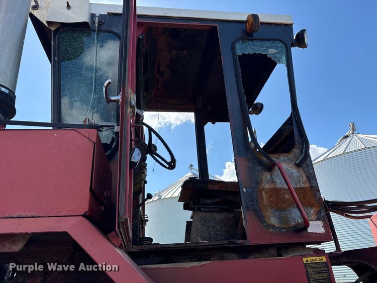 image for item YA3413 1976 International Harvester 4568 4WD tractor