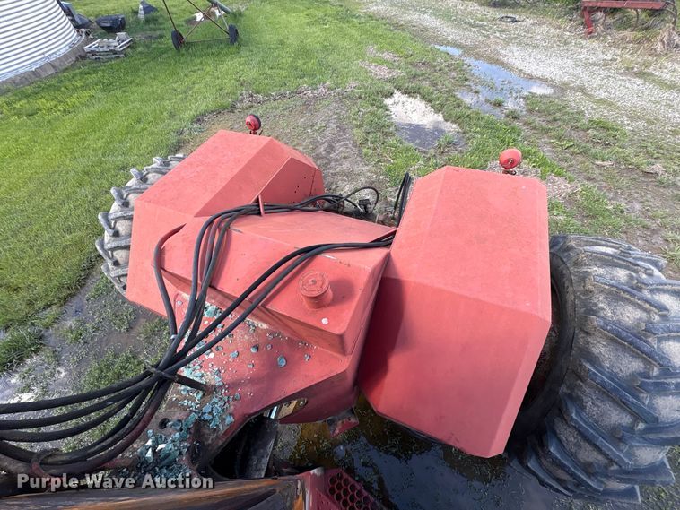 image for item YA3413 1976 International Harvester 4568 4WD tractor