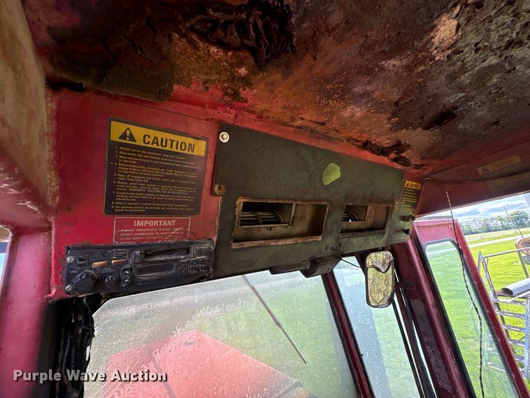 image for item YA3413 1976 International Harvester 4568 4WD tractor