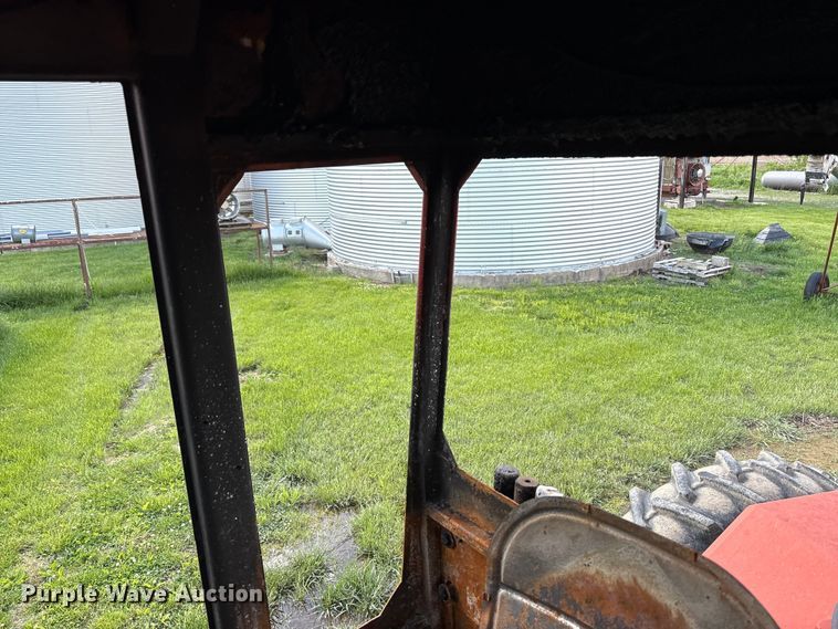 image for item YA3413 1976 International Harvester 4568 4WD tractor