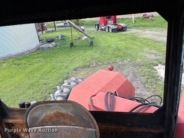 image for item YA3413 1976 International Harvester 4568 4WD tractor