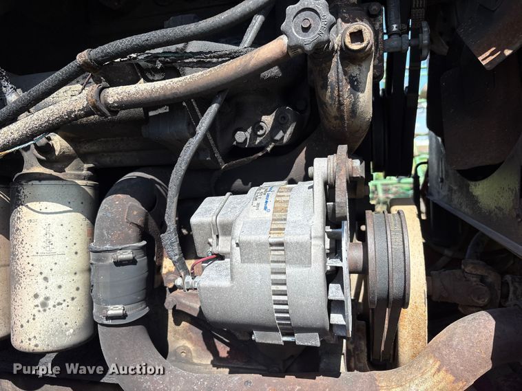 image for item YA3413 1976 International Harvester 4568 4WD tractor