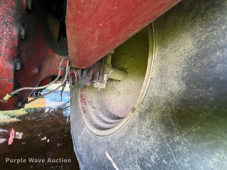 image for item YA3413 1976 International Harvester 4568 4WD tractor