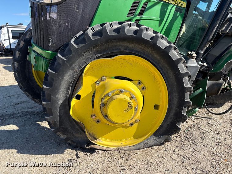 image for item YA3416 2017 John Deere 5115R MFWD tractor