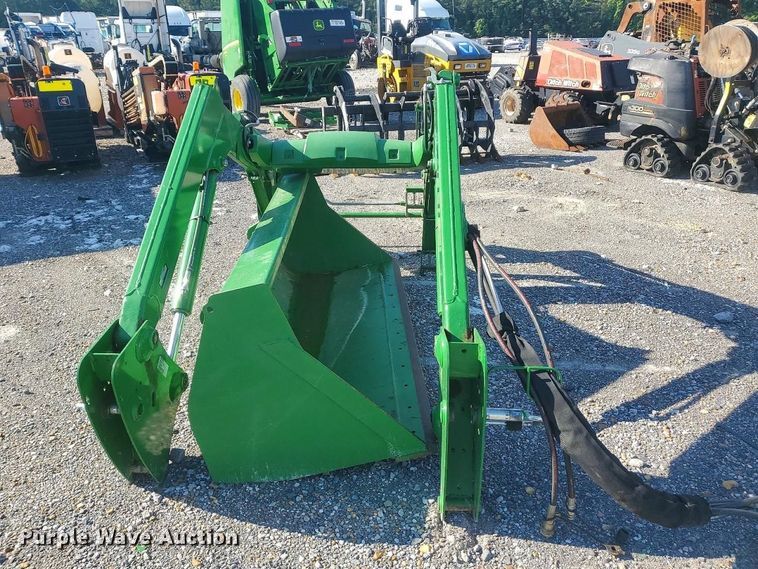 image for item YA3484 2018 John Deere 520M loader