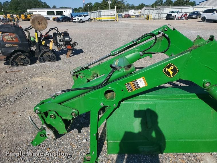 image for item YA3484 2018 John Deere 520M loader
