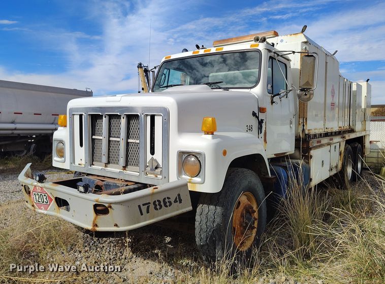 image for item DP5106 2003 International fuel / lube truck