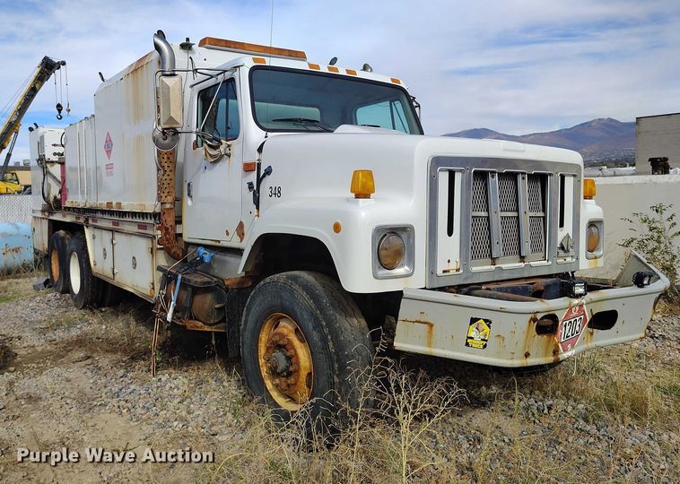 image for item DP5106 2003 International fuel / lube truck